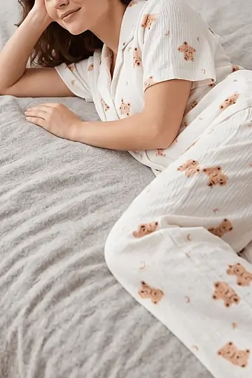 Bürümcük Kumaş Kısa Kollu Sevimli Ayıcık Desenli Pijama Takımı - 3
