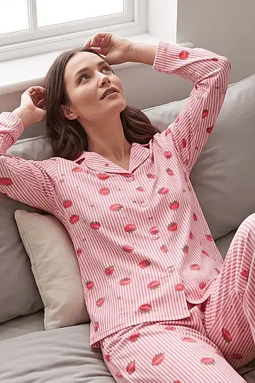 Çilek Desenli Şeritli Pembe Uzun Kollu Pijama Takımı - 4