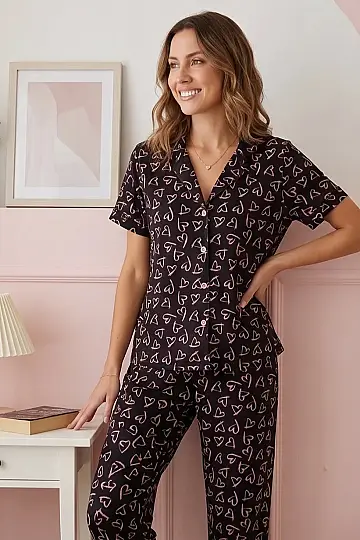 Çoklu Kalp Desenli Siyah Kısa Kollu Pijama Takımı