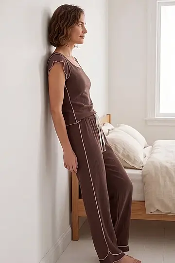 Fırfırlı Bürümcük Kumaş Kısa Kollu Kahverengi Pijama Takımı