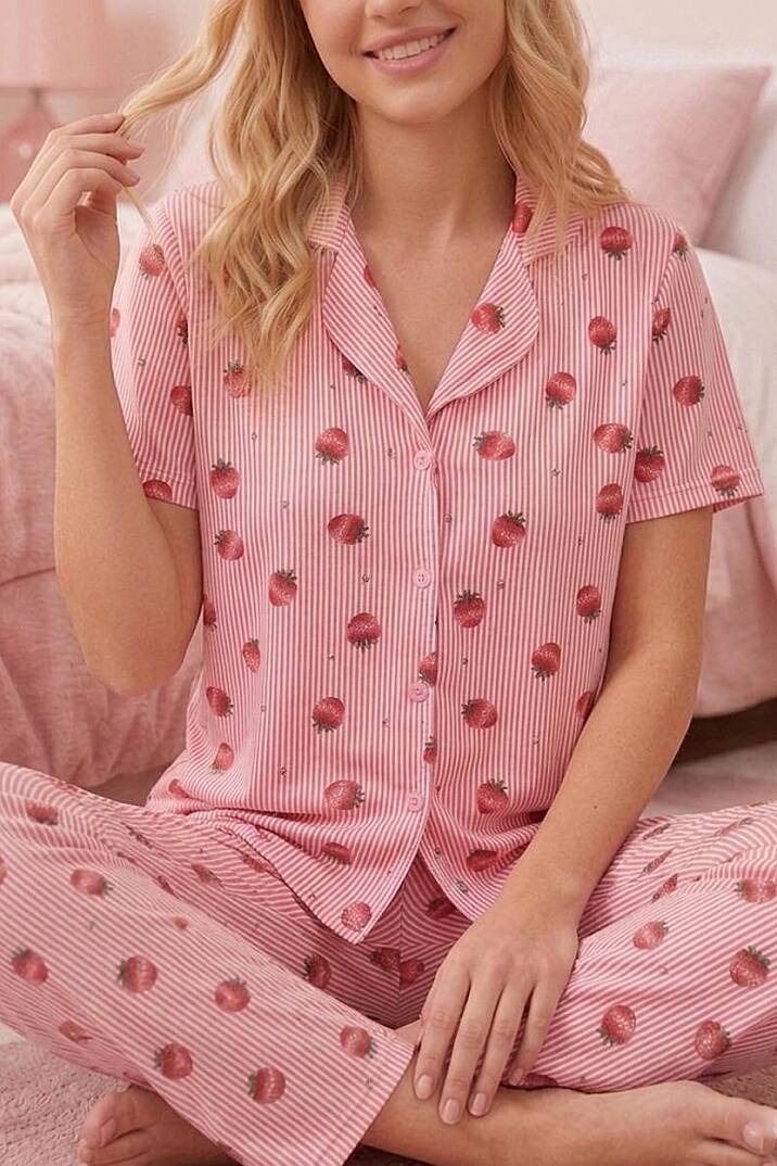 Kadın Pamuklu Çilek Desenli Düğmeli Pijama Takımı - 5