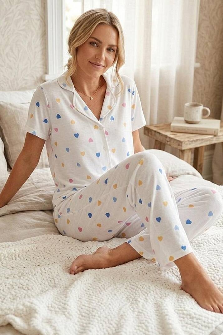 Kadın Pamuklu Renkli Kalp Desenli Düğmeli Kısa Kollu Pijama Takımı - 2