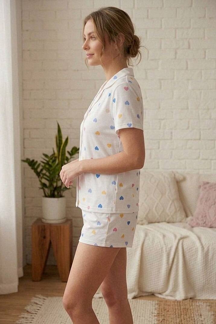 Kadın Pamuklu Renkli Kalp Desenli Düğmeli Pijama Takımı - 1