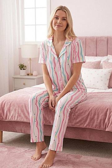 Kadın Pamuklu Yıldız ve Kalp Desenli Çizgili Düğmeli Kısa Kollu Pijama Takımı - 2
