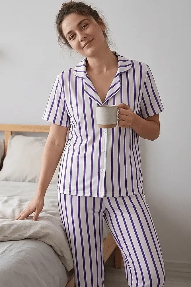 Mor Beyaz Çizgili Düğmeli Kısa Kollu Pijama Takımı - 2