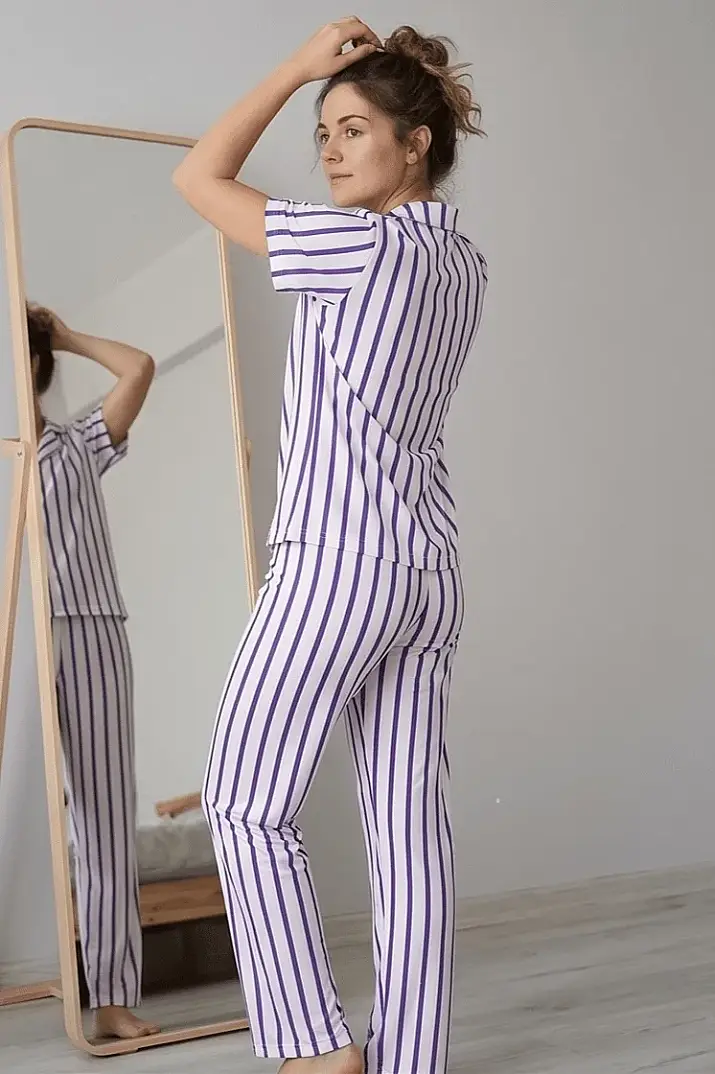 Mor Beyaz Çizgili Düğmeli Kısa Kollu Pijama Takımı - 4