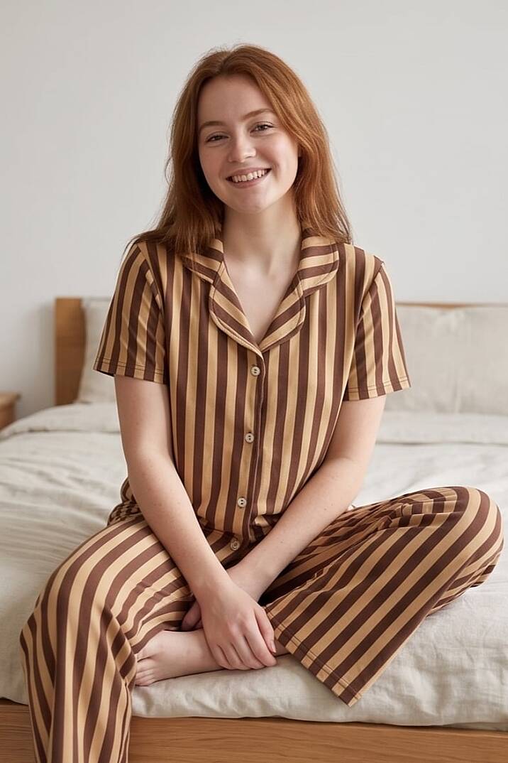 Sütlü Kahve-K.Kahve Çizgili Düğmeli Kısa Kollu Pijama Takımı - 4